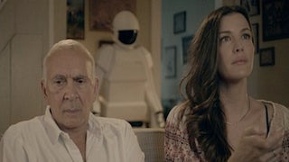 ‘Robot & Frank’ Review: This Geezer Robber-Robot Tag Team Is Out to Steal Your Heart